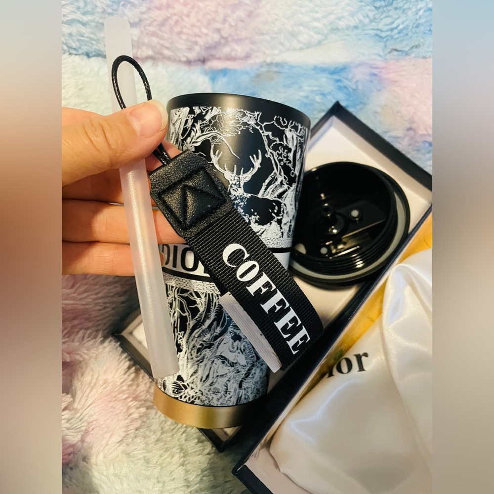 Travel mug with box and dust bag